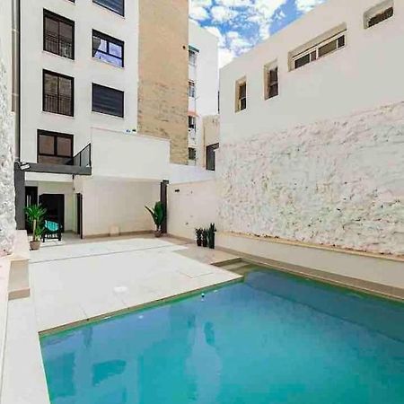 Apartamentos Breton 17 Suite Familiar 알리칸테 외부 사진