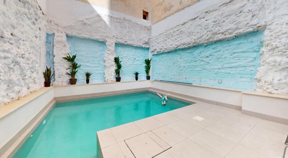 Apartamentos Breton 17 Suite Familiar 알리칸테 외부 사진